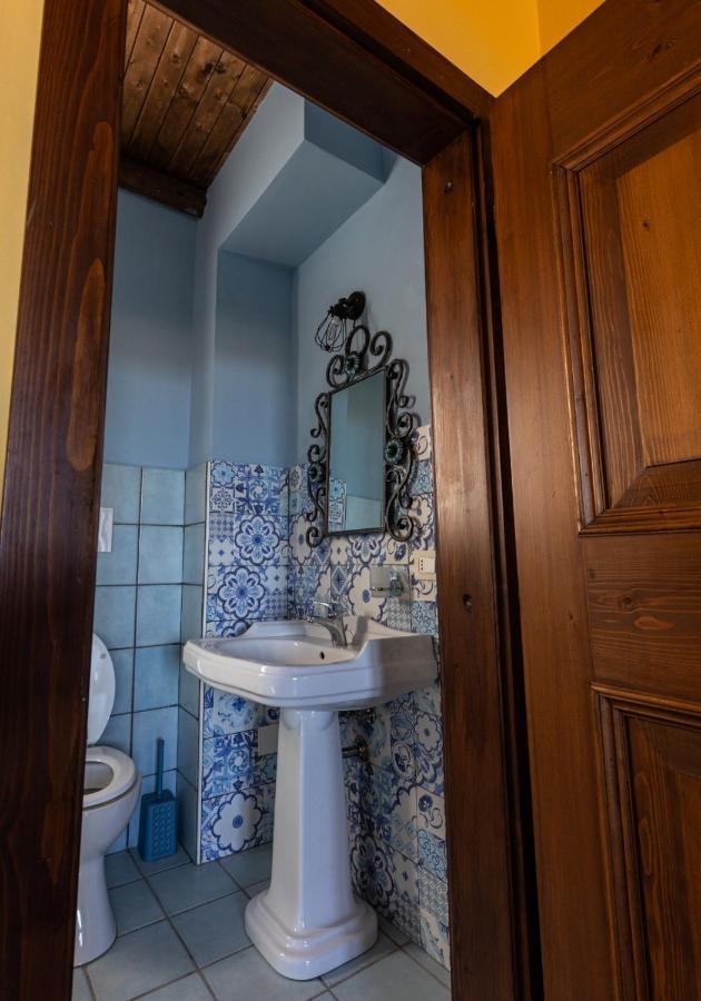 Castello Di Petecciano B&B Mosciano SantʼAngelo Екстериор снимка