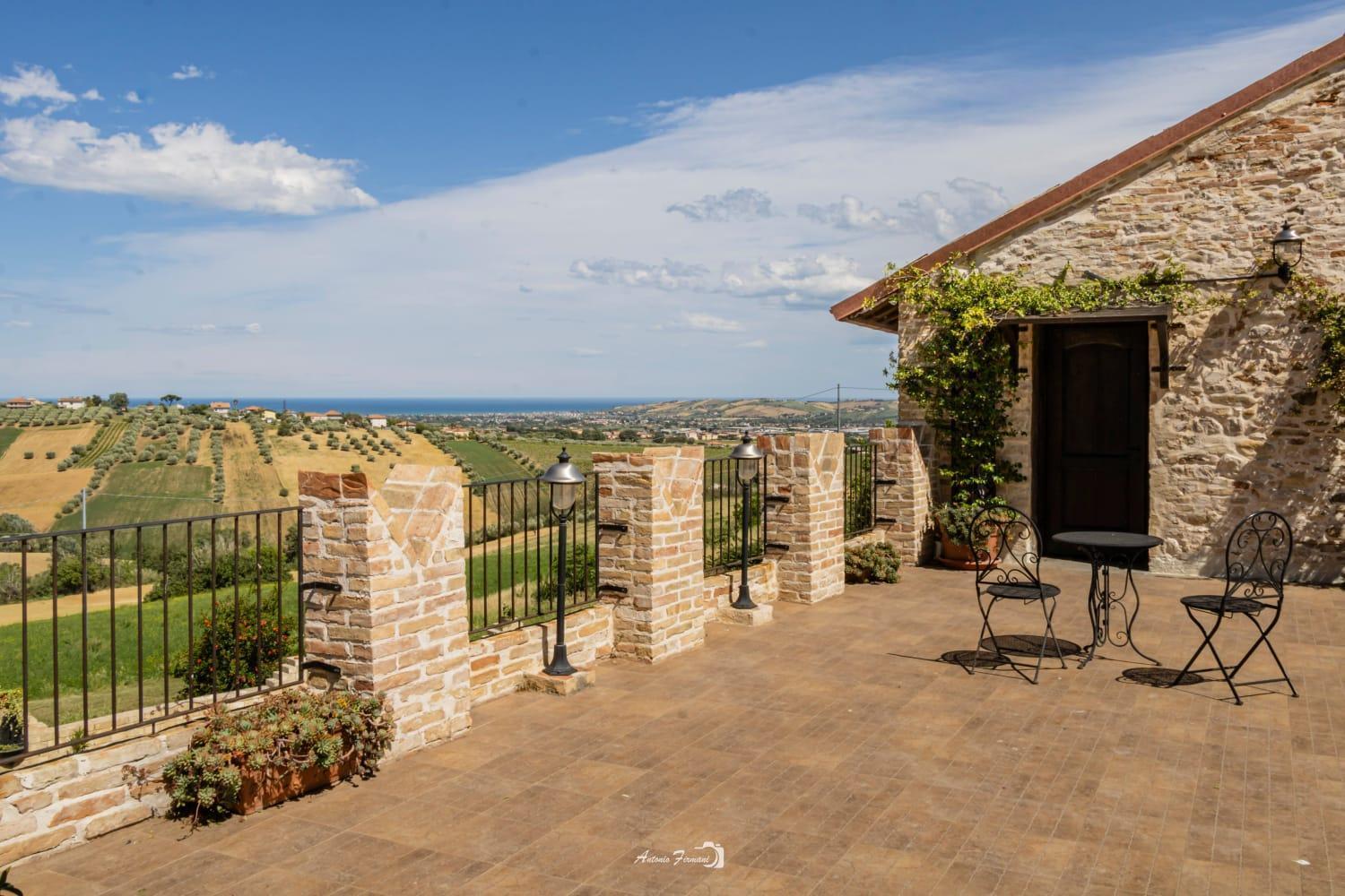 Castello Di Petecciano B&B Mosciano SantʼAngelo Екстериор снимка